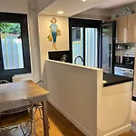 Maison Familiale De Charme Avec Jardin