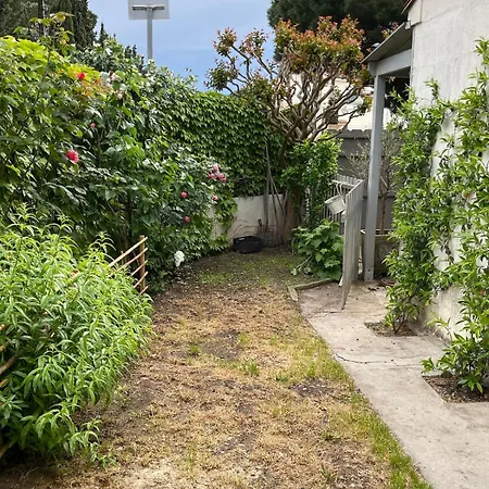 Maison Familiale De Charme Avec Jardin Будинок відпочинку Каркассонн