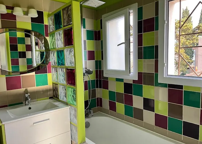 بيت للعطل Artistic House